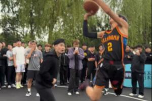 火爆全球野球手模仿SGA追着对手造犯规 国外球迷狠狠共情！